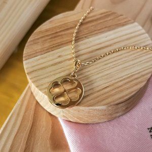 Kate Spade Symbols flower necklace
